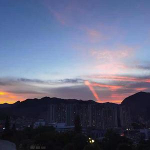 农村人孩子吃母乳
